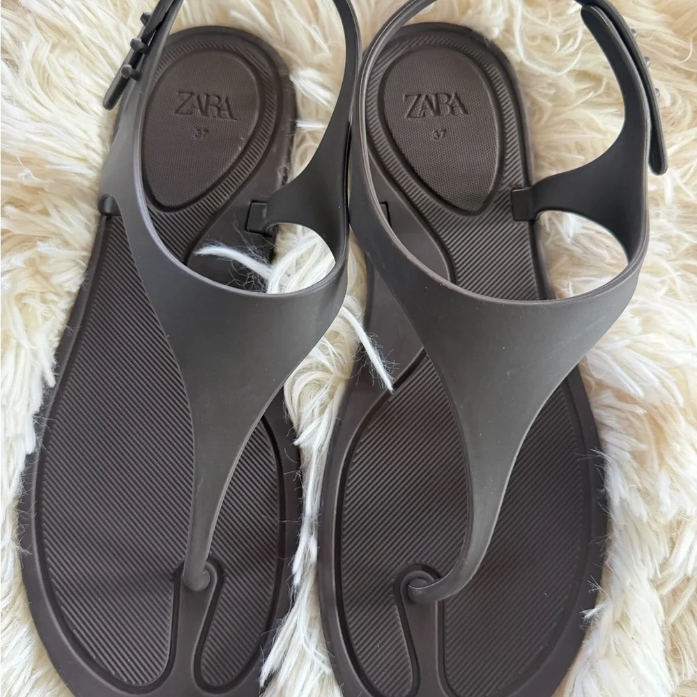 Zara Brown Rubber Slide Sandal - Picture 2 of 3